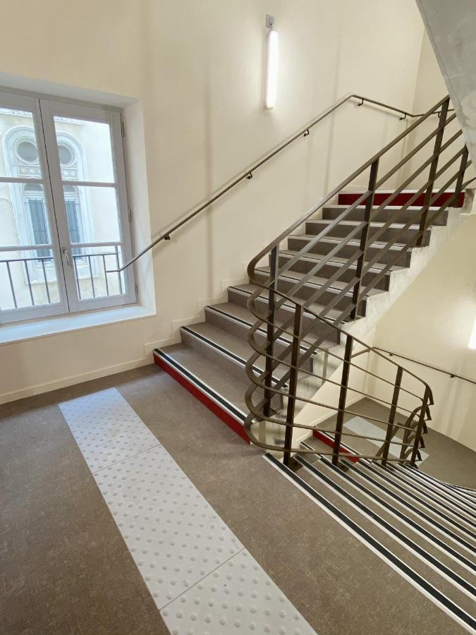 Hostel Flamingo Nimes Gare Centre Eksteriør billede
